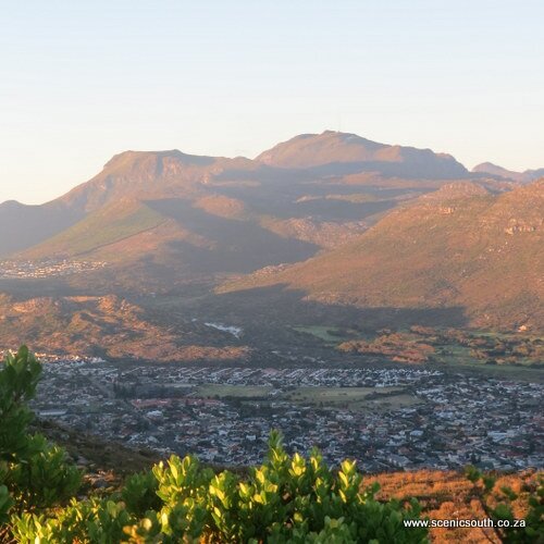 Shadows over the Silvermine Mts and Constantiaberg, behind Fish Hoek: Photo: Viv of Scenic South